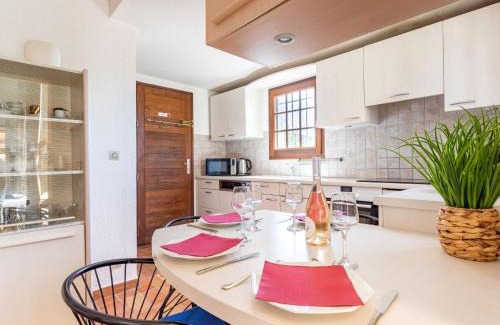 La Londe-les-Maures House | Holiday Home Le Belvédère by Interhome