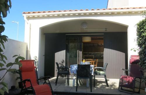 La Chaume House | Holiday Home Le Goeland Argenté by Interhome