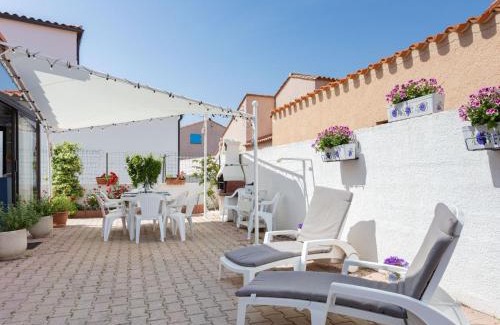 Sainte-Marie-Plage House | Holiday Home Le Canigounenc by Interhome