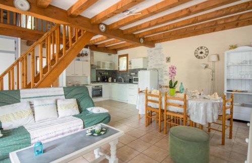 Aubazine House | Holiday Home La Châtaigneraie by Interhome