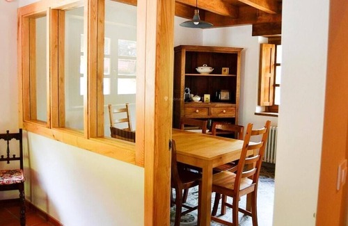Bobia de Abajo House | Holiday Home 'La Corte Del Rondiellu 2' with Mountain View, Private Terrace and Wi-Fi