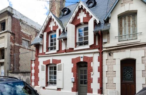 Trouville-sur-Mer House | Holiday Home La Trouvillaise by Interhome