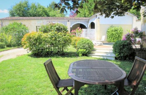 Vertheuil House | Holiday Home La Vertheuillaise by Interhome