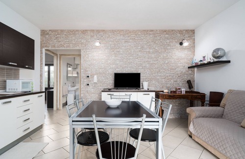 Orosei House | Holiday Home 'La Giara' with Private Terrace and Air Conditioning