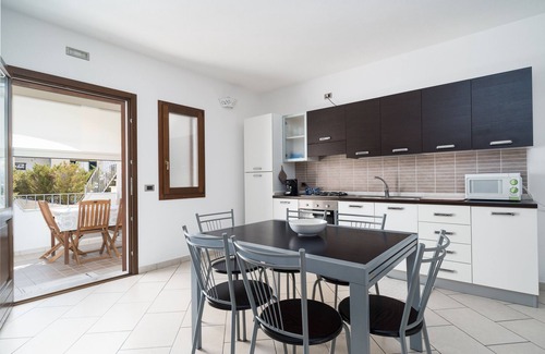 Orosei House | Holiday Home 'La Giara' with Private Terrace and Air Conditioning