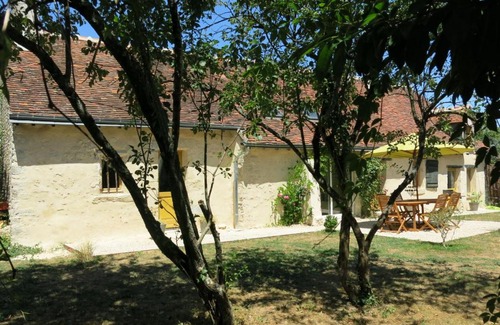 Monteaux House | Holiday Home La Marlaude - MNX201 by Interhome