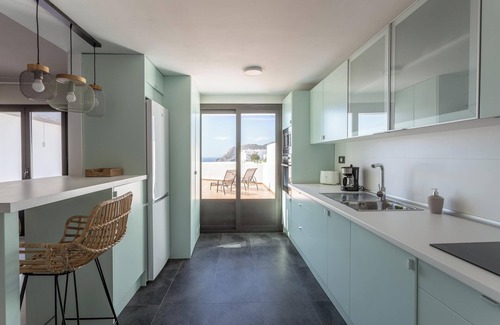 La Herradura House | Holiday Home "La Reserva" with Shared Pool, Terrace & Wi-Fi