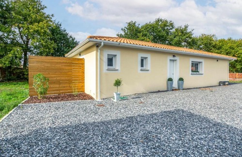 Aureilhan House | Holiday Home la tuilerie by Interhome