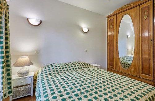 Savigny House | Holiday Home La Voisinière no-1 by Interhome