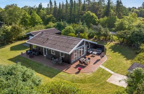 Trend House | Holiday Home Laris - 700m to the inlet by Interhome