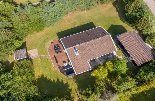 Trend House | Holiday Home Laris - 700m to the inlet by Interhome