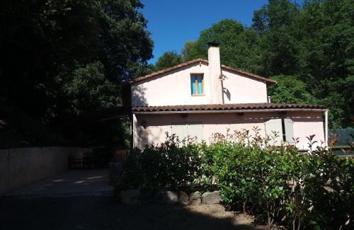 Saint-Jeannet House | Holiday Home le cœur boisé