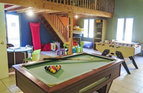 Gindou House | Holiday Home Le Cazelle by Interhome