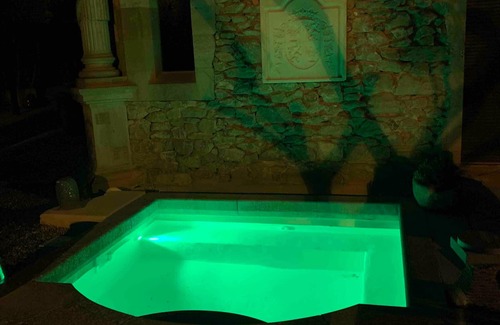 Villalier House | Holiday Home 'Le Cocon' with Private Pool, Private Terrace and Private Garden