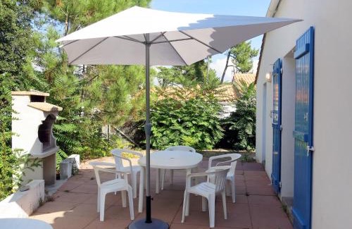 La Tranche-sur-Mer House | Holiday Home Les Tourteaux by Interhome