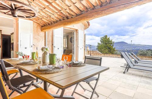 Gattieres House | Holiday Home Le Mas de Gattières by Interhome