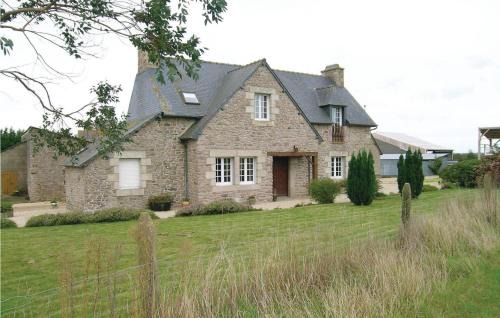 Quemper-Guezennec House | Holiday Home Le Pradou