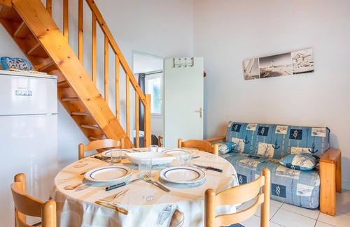 Jard-sur-Mer House | Holiday Home 'Le Parc De La Grande' with Shared Pool and Private Garden
