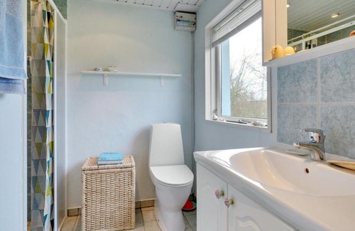 Hou House | Holiday Home Lenard - 400m from the sea by Interhome