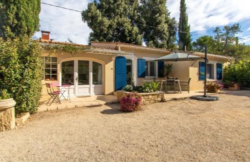 Mazan House | Holiday Home Les Amandiers by Interhome
