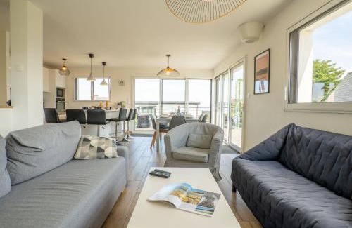 Plouneour-Trez House | Holiday Home Les Dunes by Interhome