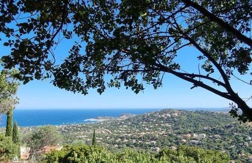 Cavalaire-sur-Mer House | Holiday Home Les Terrasses de L'Eau Blanche-4 by Interhome