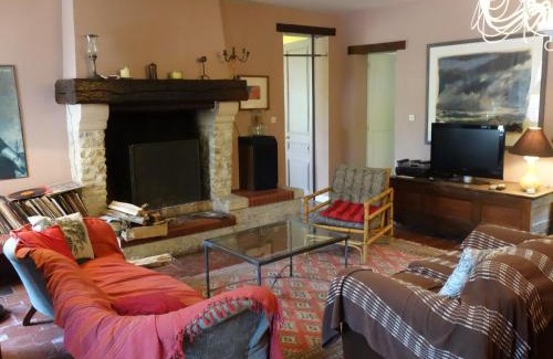 Tour-en-Bessin House | Holiday Home Les Londes by Interhome