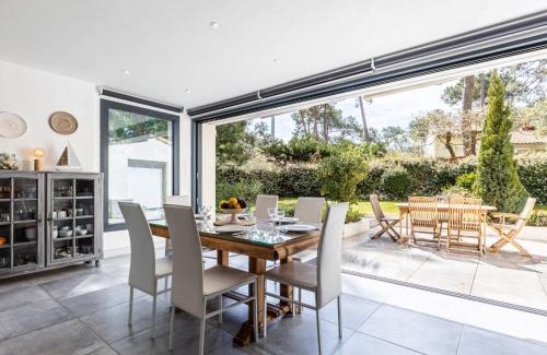 Ronce-les-Bains House | Holiday Home Les Narcisses by Interhome