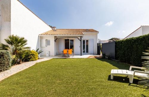 Les Mathes House | Holiday Home Les Palmyriennes-3 by Interhome