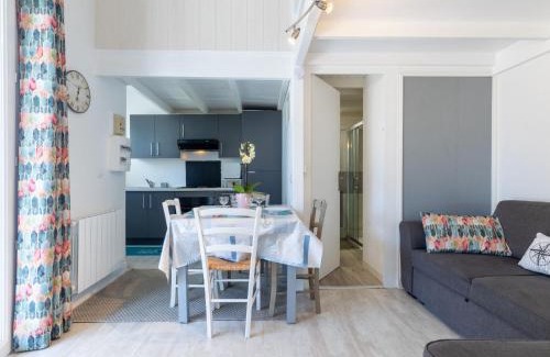 Les Mathes House | Holiday Home Les Palmyriennes-3 by Interhome
