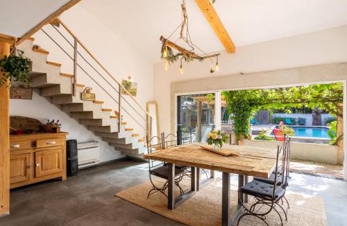 La Crau House | Holiday Home Les Pivoines by Interhome