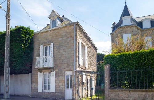 Saint-Ideuc House | Holiday Home Les Portes Cartier by Interhome