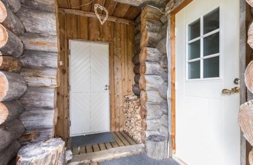 Yllasjarvi House | Holiday Home Lomaylläs maja-keloluppo by Interhome