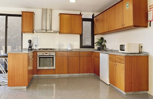 Campanario House | Holiday Home Madeira Aurelio Village with Sea View, Terrace & Wi-Fi