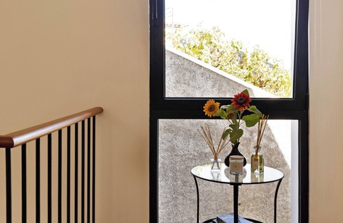 Campanario House | Holiday Home Madeira Aurelio Village with Sea View, Terrace & Wi-Fi