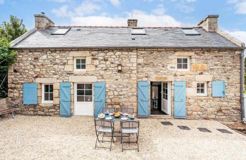 Bieuzy House | Holiday Home Maison de Pluméliau by Interhome