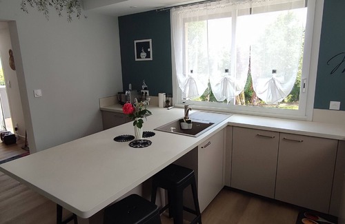La Rouquette House | Holiday Home 'Maison De Charme La Campagne' with Balcony, Wi-Fi and Air Conditioning