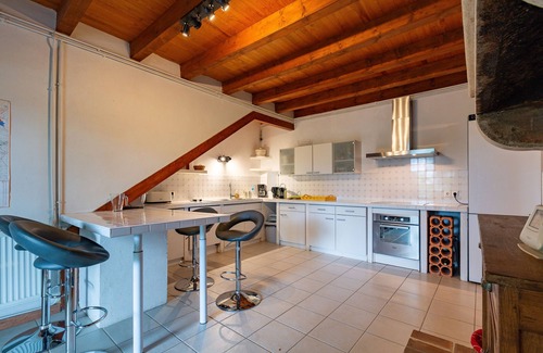 Roynac House | Holiday Home 'Maison De Campagne Au Calme' with Mountain View, Private Pool and Wi-Fi