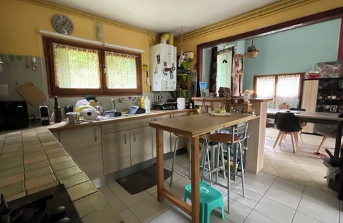 Pradines House | Holiday Home 'Maison De Vacances Pradines' with Private Garden