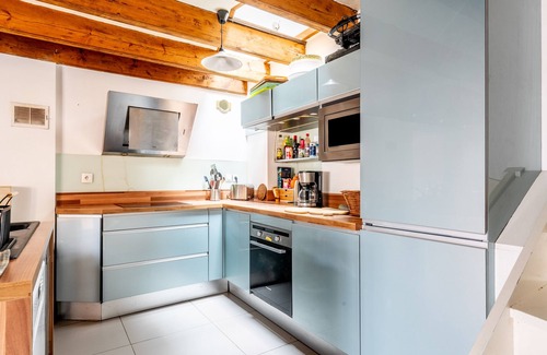 Bouguenais House | Holiday Home 'Maison Familiale Sud Nantes' with Private Garden and Wi-Fi