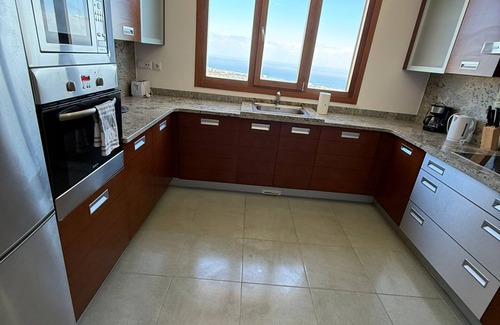 Marbella House | Holiday Home 'Marbella Hills' with Sea View, Wi-Fi and Air Conditioning