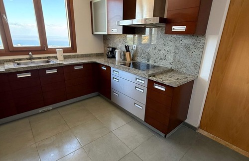 Marbella House | Holiday Home 'Marbella Hills' with Sea View, Wi-Fi and Air Conditioning