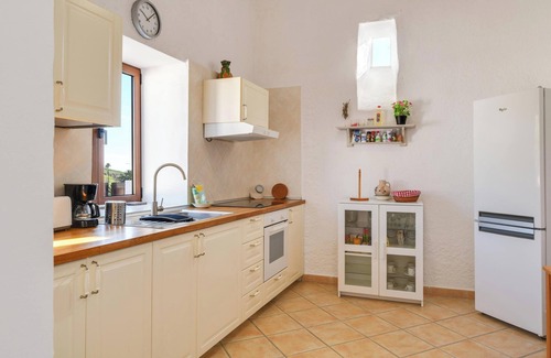 Haria House | Holiday Home ‘Maria Dolores’ with Mountain View, Wi-Fi, Garden & Terrace
