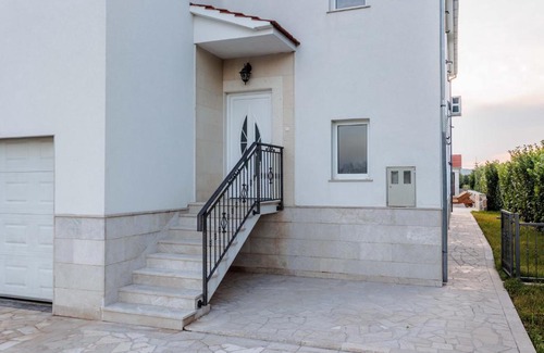 Krusvar House | Holiday home Maria