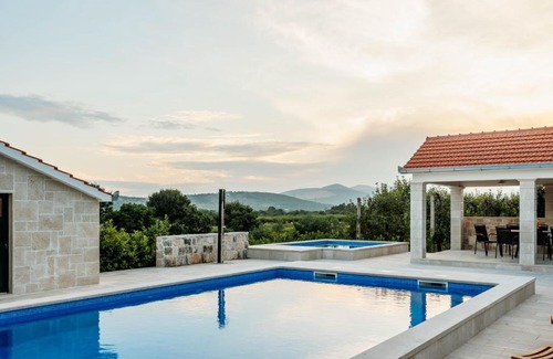 Krusvar House | Holiday home Maria