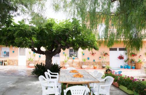 El Ligallo del Ganguil House | Holiday Home Masia del Mosso by Interhome