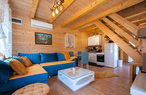 Rijeka Crnojevica Cottage | Holiday Home Mia
