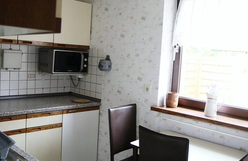 Gosenroth House | Holiday Home 'Mersche' with Private Terrace, Private Garden and Wi-Fi