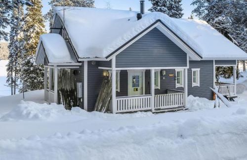 Salla House | Holiday Home Mirkunranta by Interhome