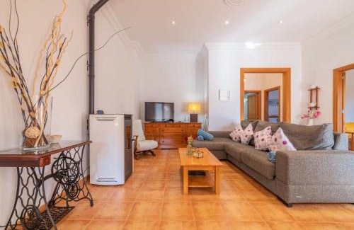 Porreres House | Holiday Home Morla by Interhome
